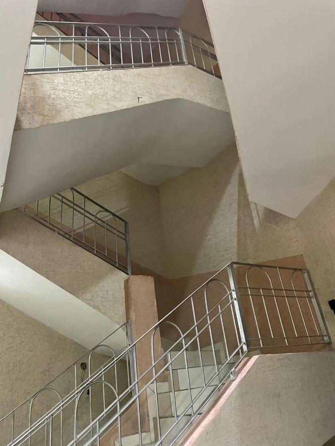 San Salvador Hotel *